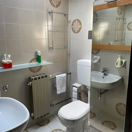 Beautiful Flat With View And Access To The Διαμέρισμα Lenno