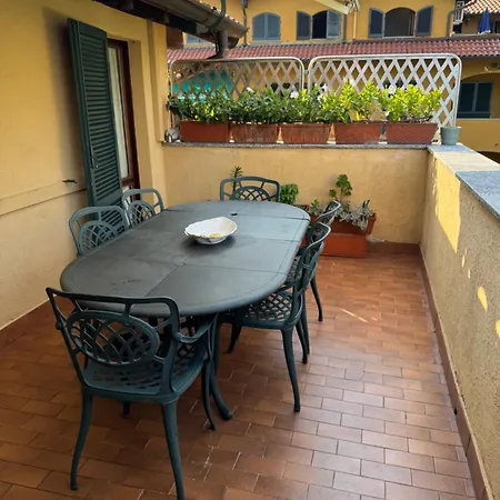 Beautiful Flat With View And Access To The Lenno