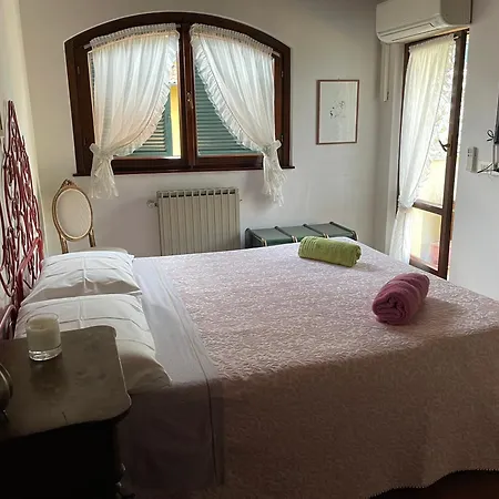 Beautiful Flat With View And Access To The Appartement *